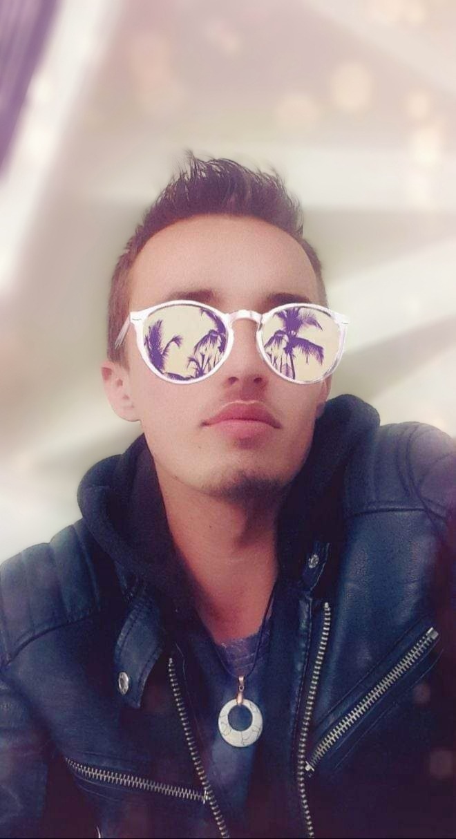 Profil de Yoni, 26 ans, Boite gay à Aclens