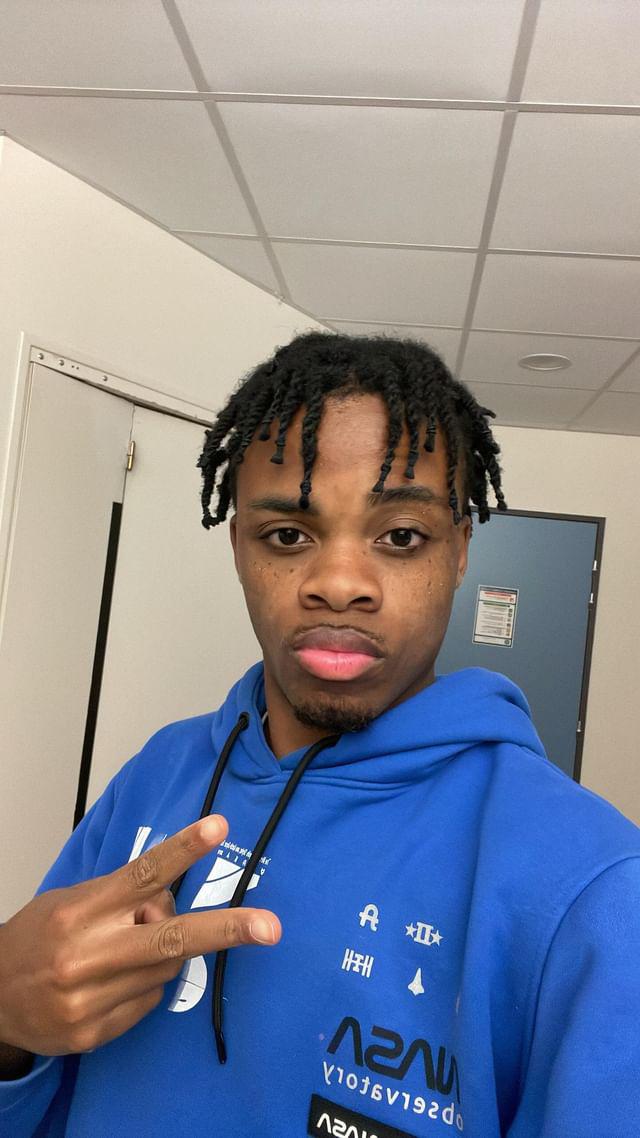 Profil de Edric, 20 ans, Boite gay à Marchissy