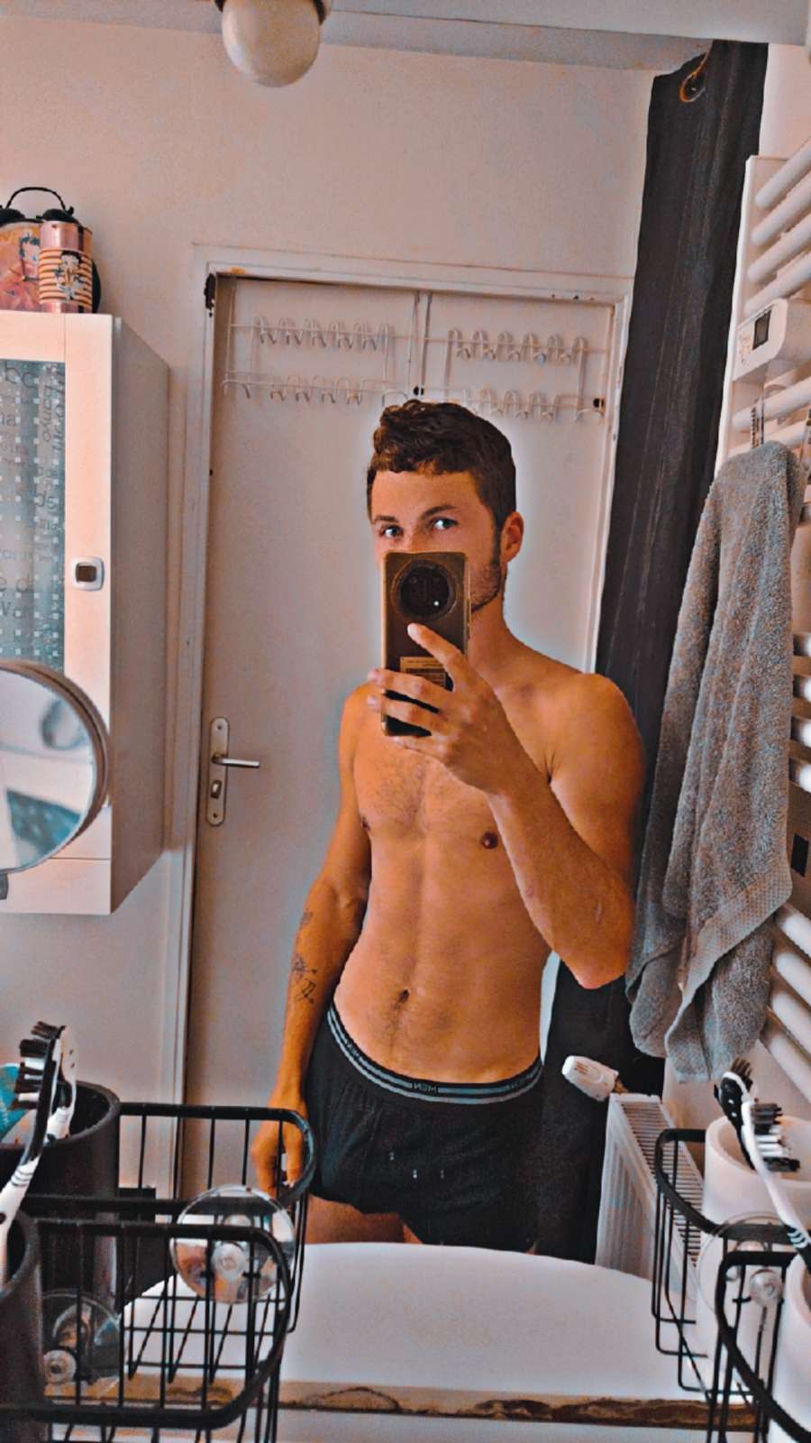 Profil de Zaccharie, 20 ans, Boite gay à Thierachern
