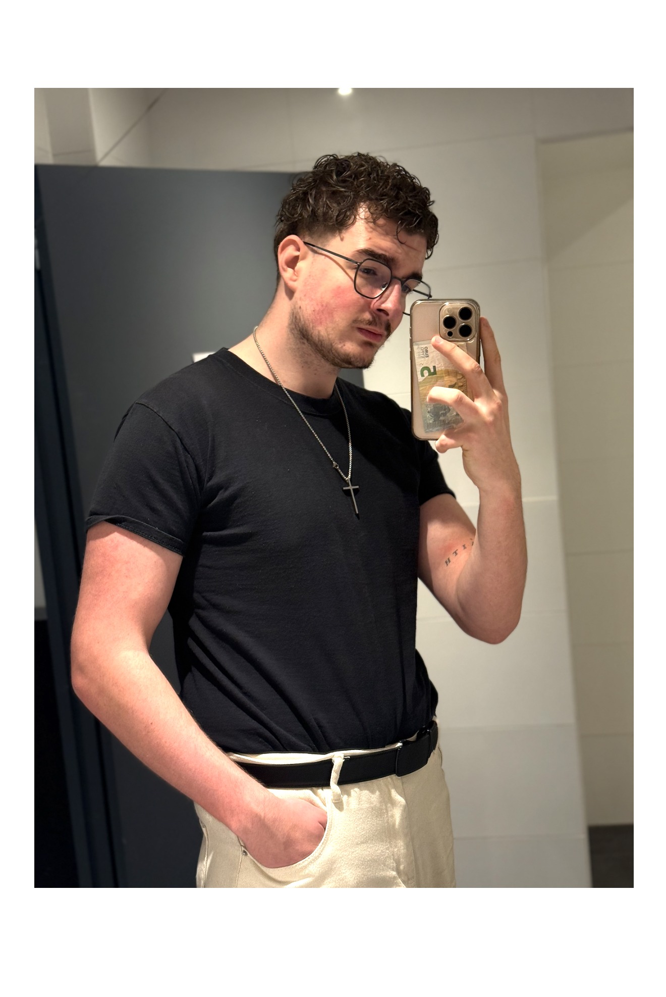 Profil de Hery, 19 ans, Boite gay à Gimmelwald