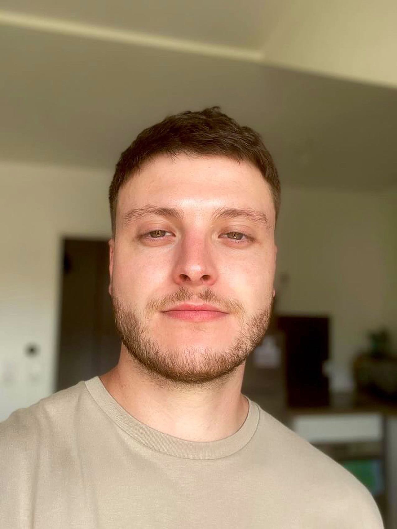 Profil de Nahed, 27 ans, Boite gay à Root D4