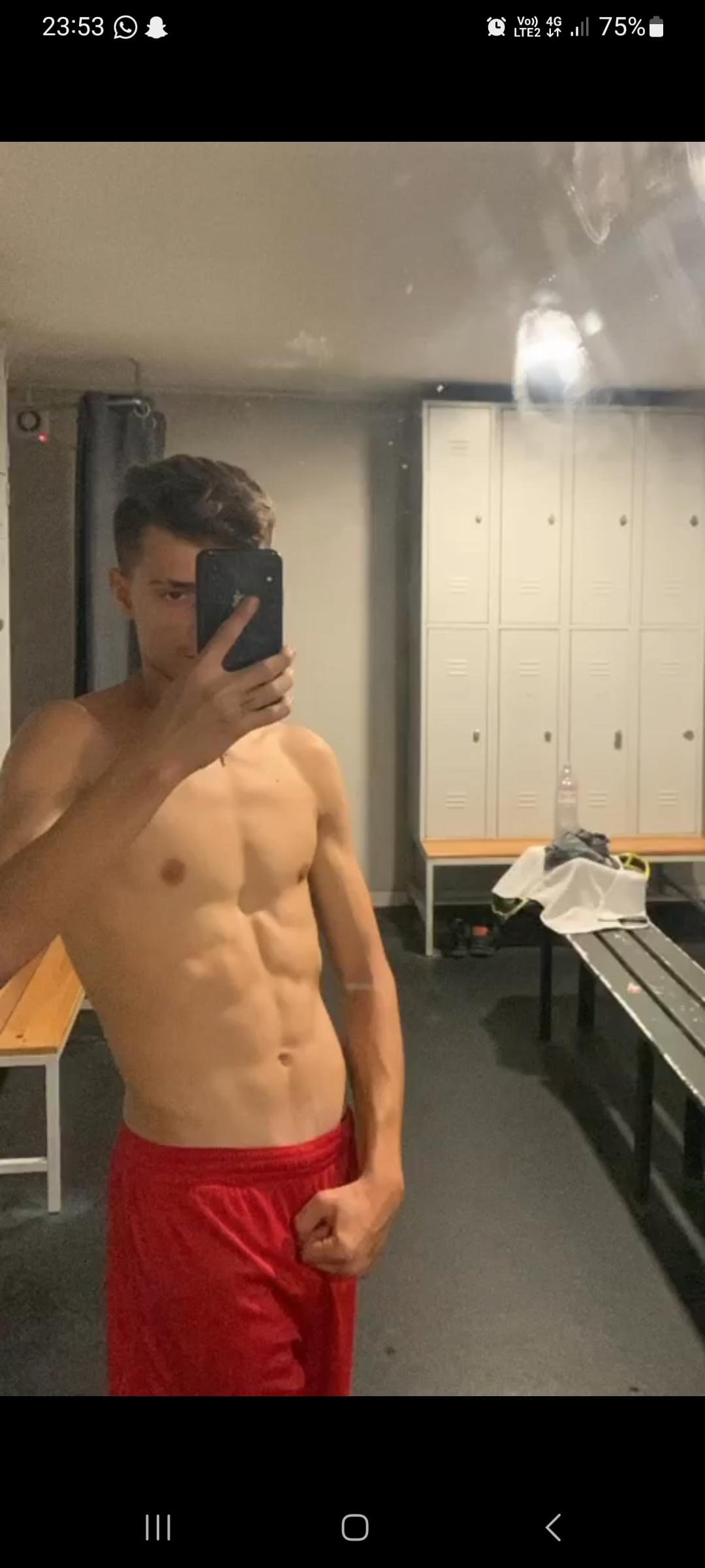 Profil de Térence, 18 ans, Boite gay à Lobsigen
