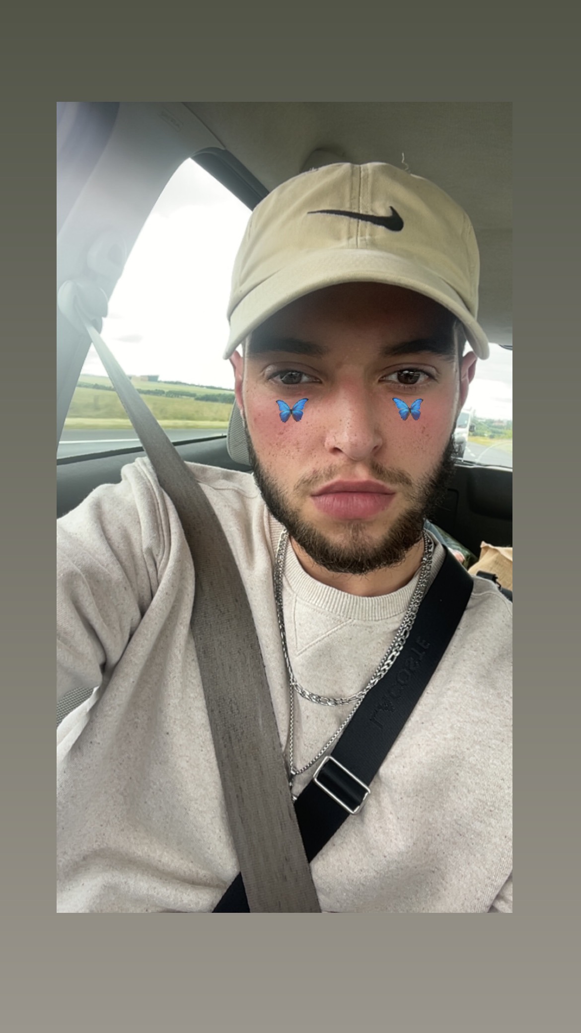 Profil de Abderrahmen, 24 ans, Boite gay à Rivaz