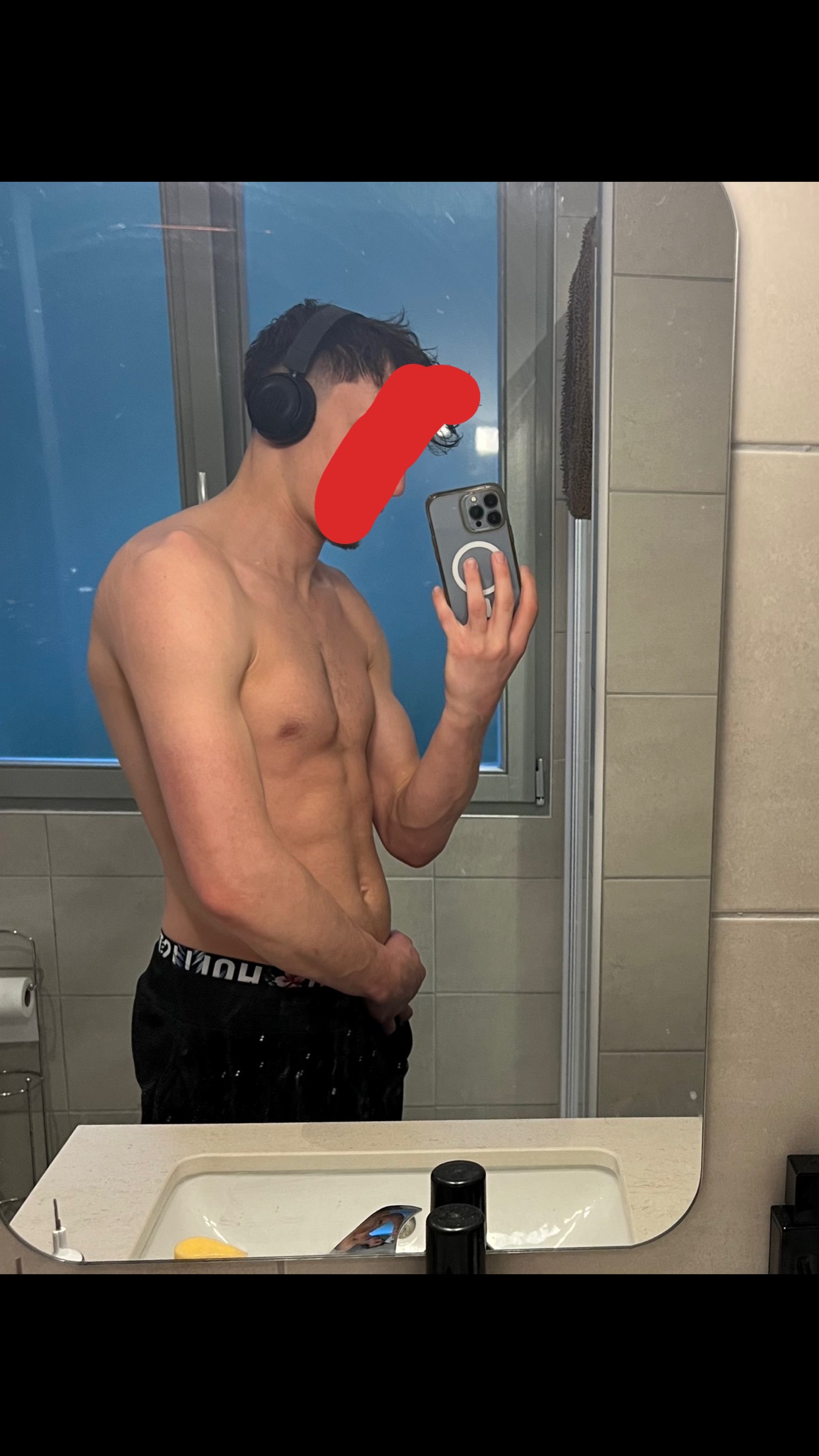 Profil de Lovan, 23 ans, Boite gay à Dizy