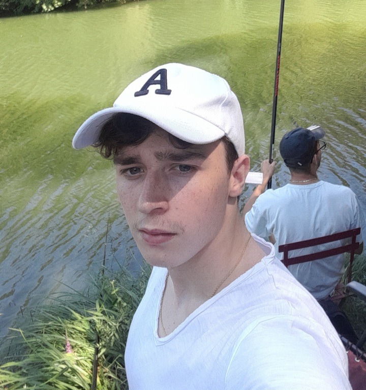 Profil de Isack, 20 ans, Boite gay à Innerferrera