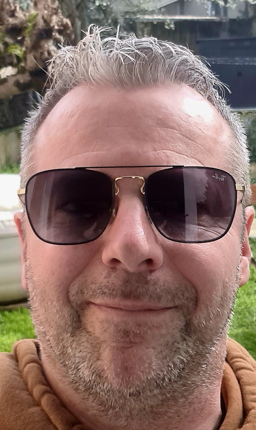 Profil de Illario, 55 ans, Boite gay à Rivaz