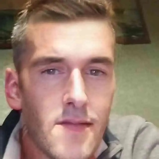 Profil de Rihad, 36 ans, Boite gay à Saillon