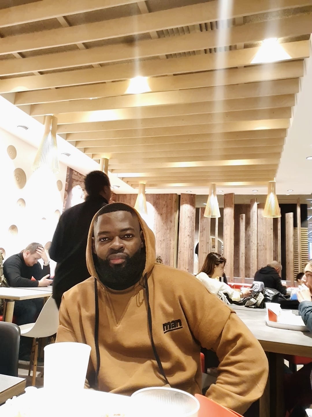 Profil de Geordy, 33 ans, Boite gay à Mandach
