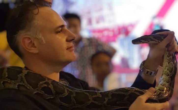 Profil de Fayçal, 51 ans, Boite gay à Schiers