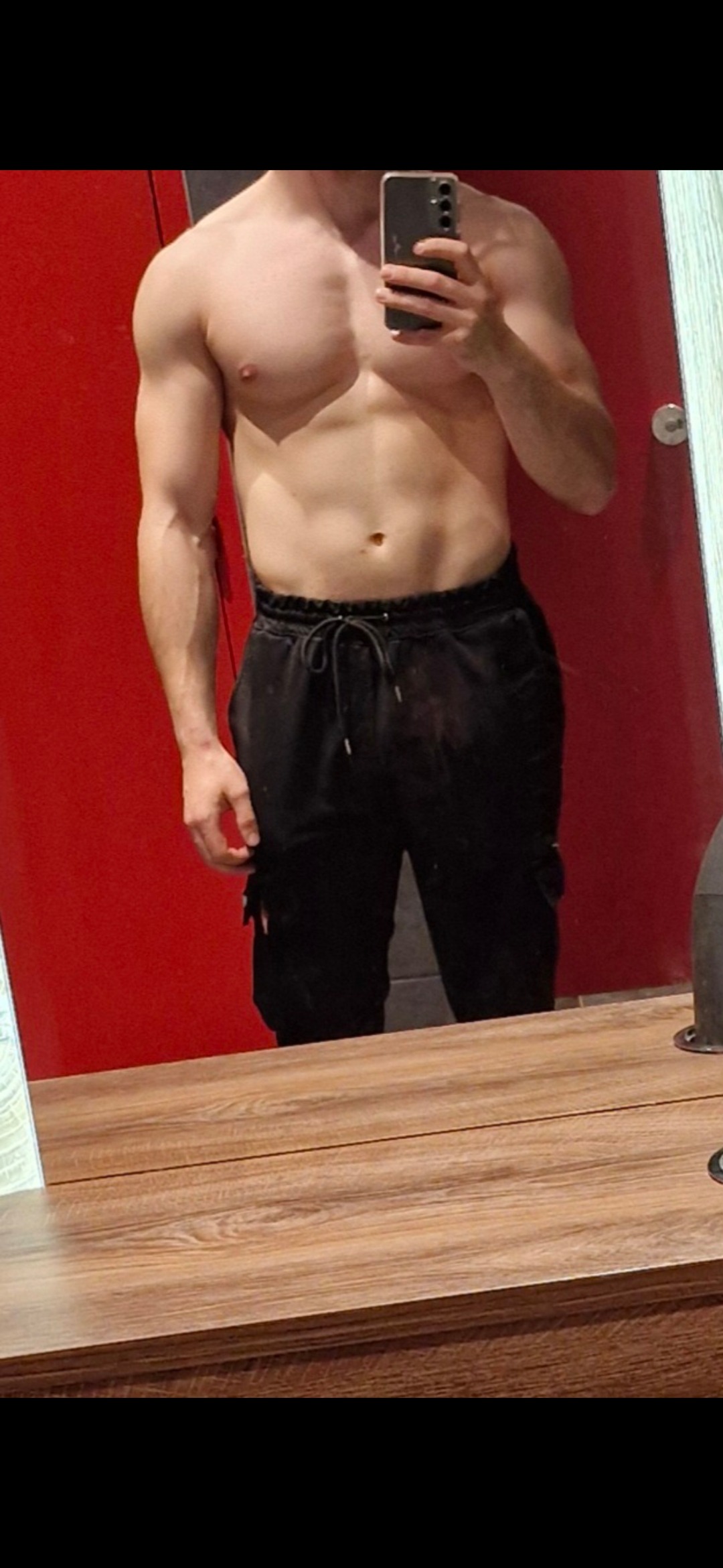 Profil de Guerin, 27 ans, Boite gay à Marchissy