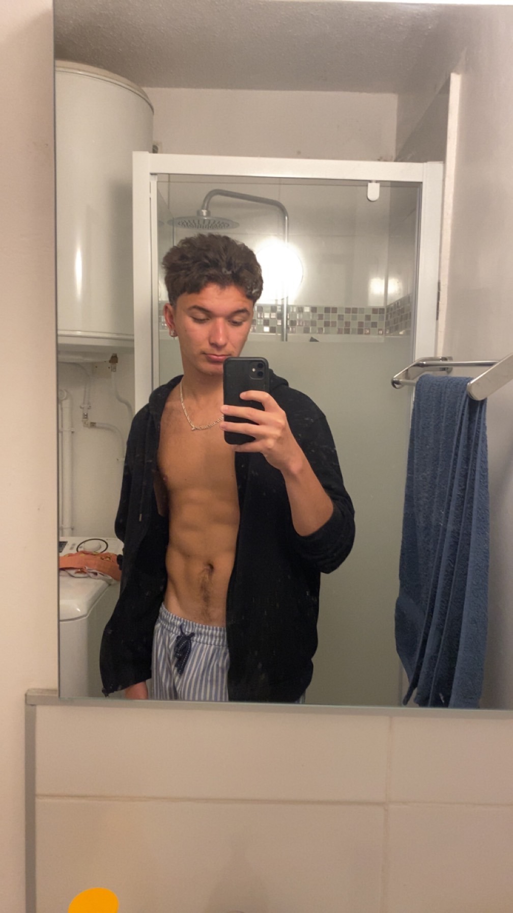 Profil de Jovanny, 23 ans, Boite gay à Mandach