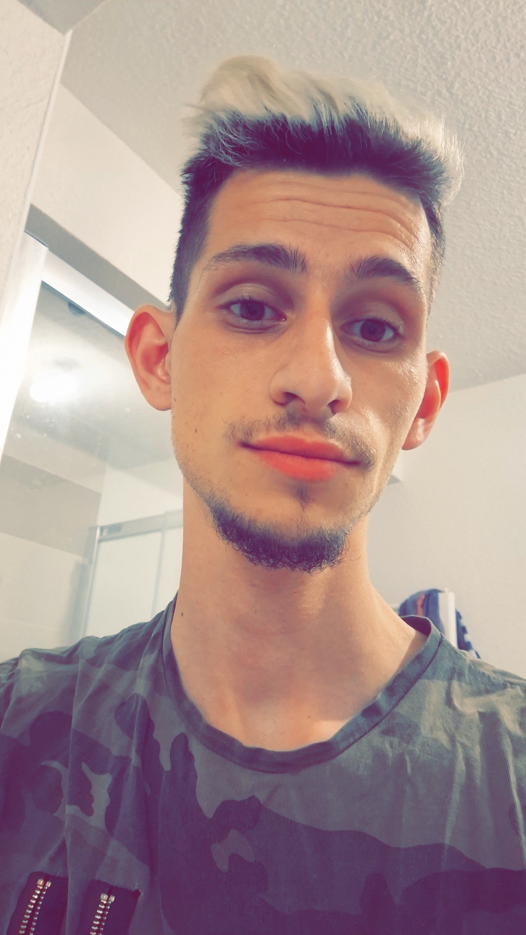 Profil de Medard, 27 ans, Boite gay à Moneto