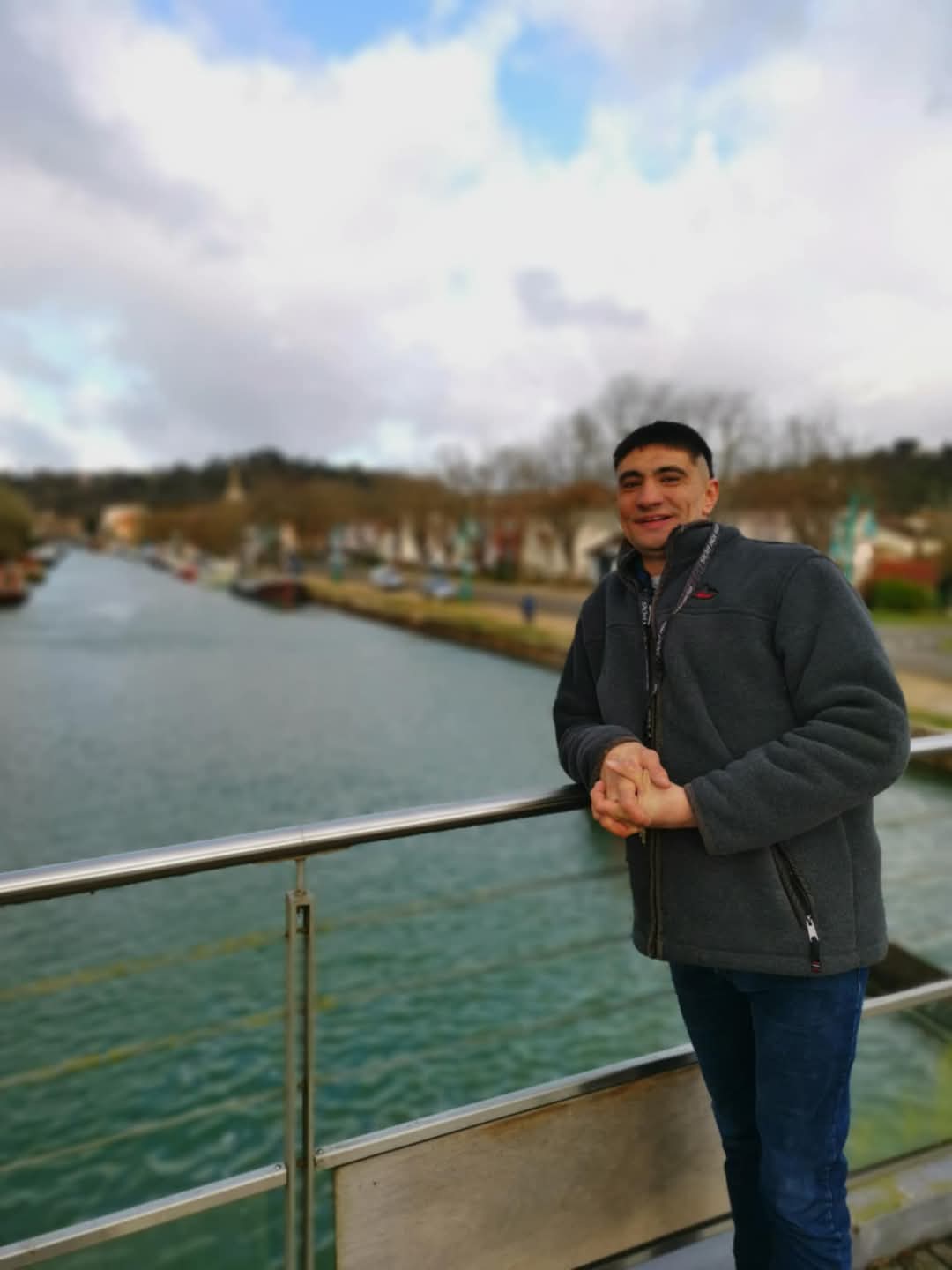 Profil de Soriba, 34 ans, Boite gay à Tschlin