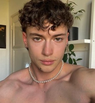 Profil de Alfredo, 24 ans, Boite gay à Messen