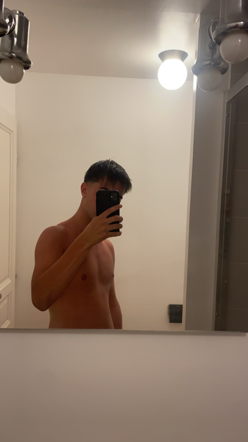 Profil de Anojan, 19 ans, Boite gay à Roggenburg
