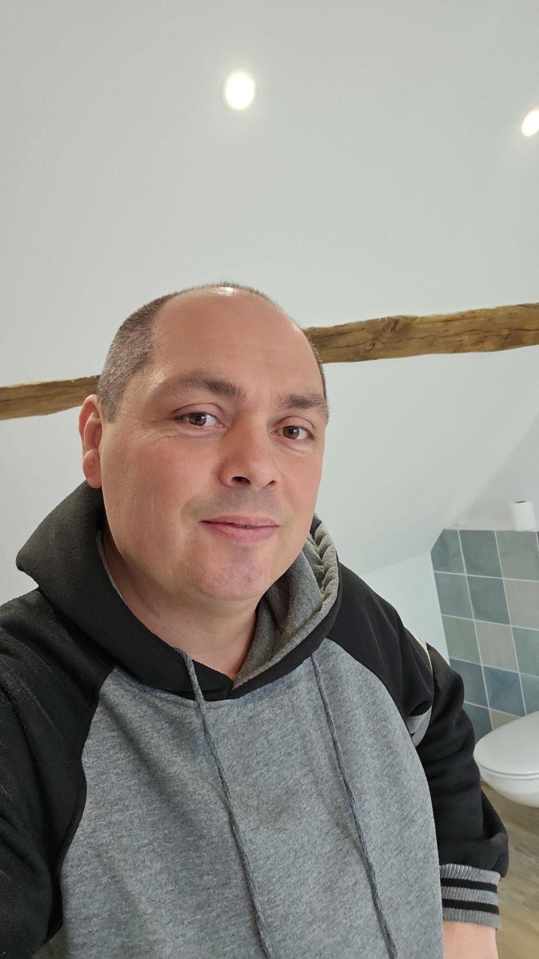Profil de Txomin, 45 ans, Boite gay à Göschenen