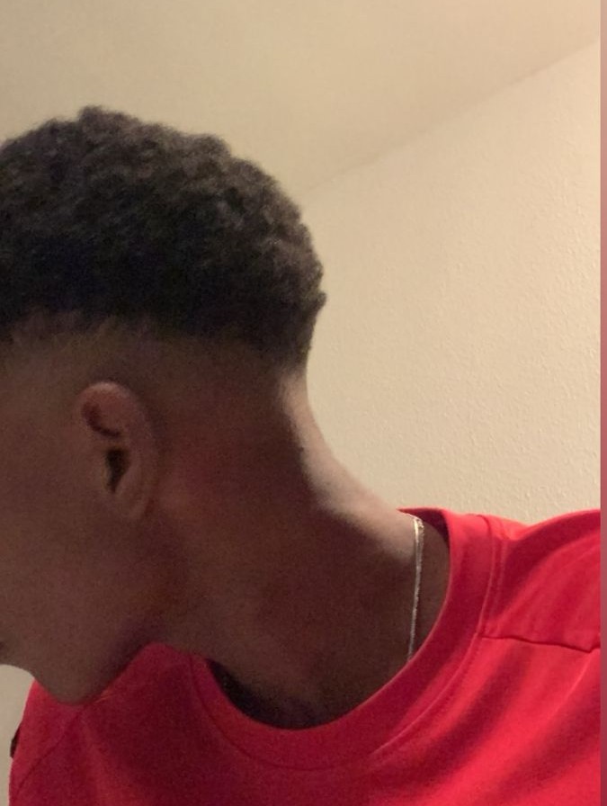 Profil de Oswaldo, 19 ans, Boite gay à Belprahon