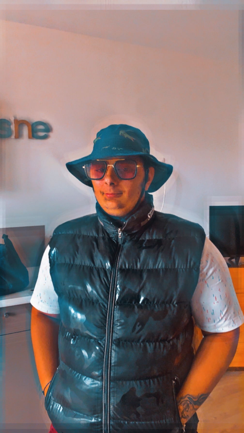 Profil de Yves-alexandre, 21 ans, Boite gay à Montezillon