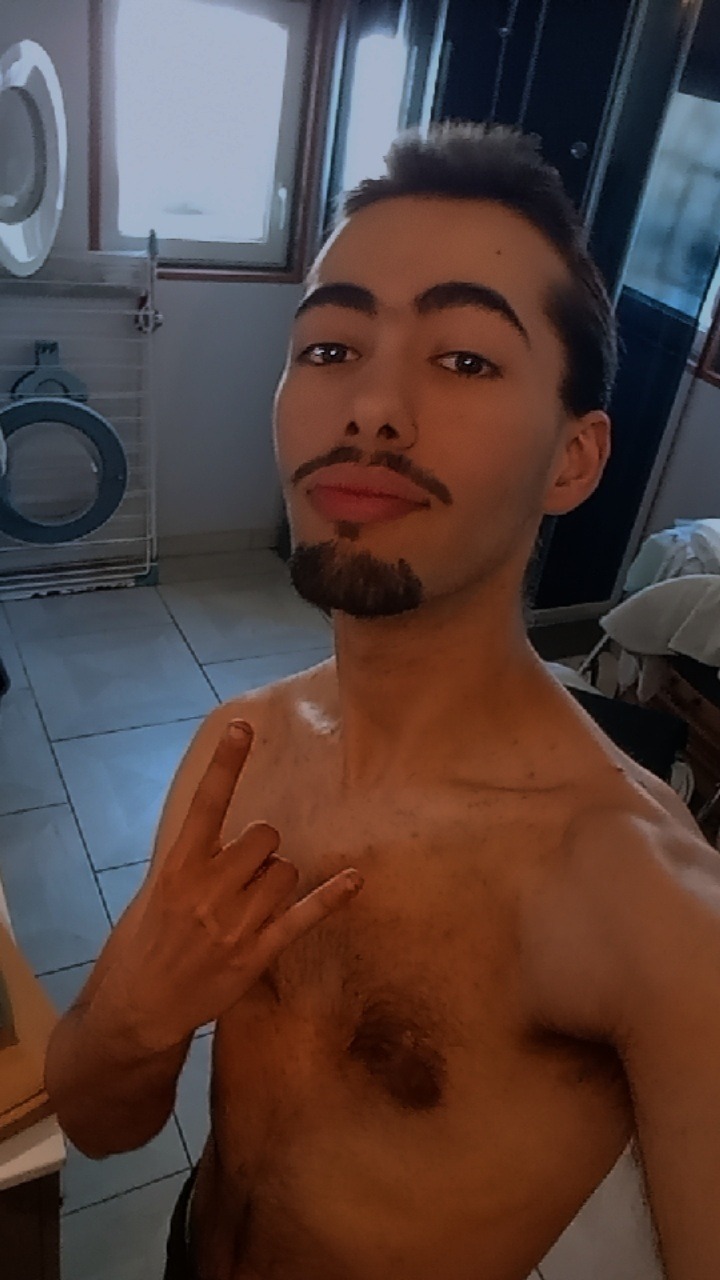 Profil de Reginal, 22 ans, Boite gay à Luven
