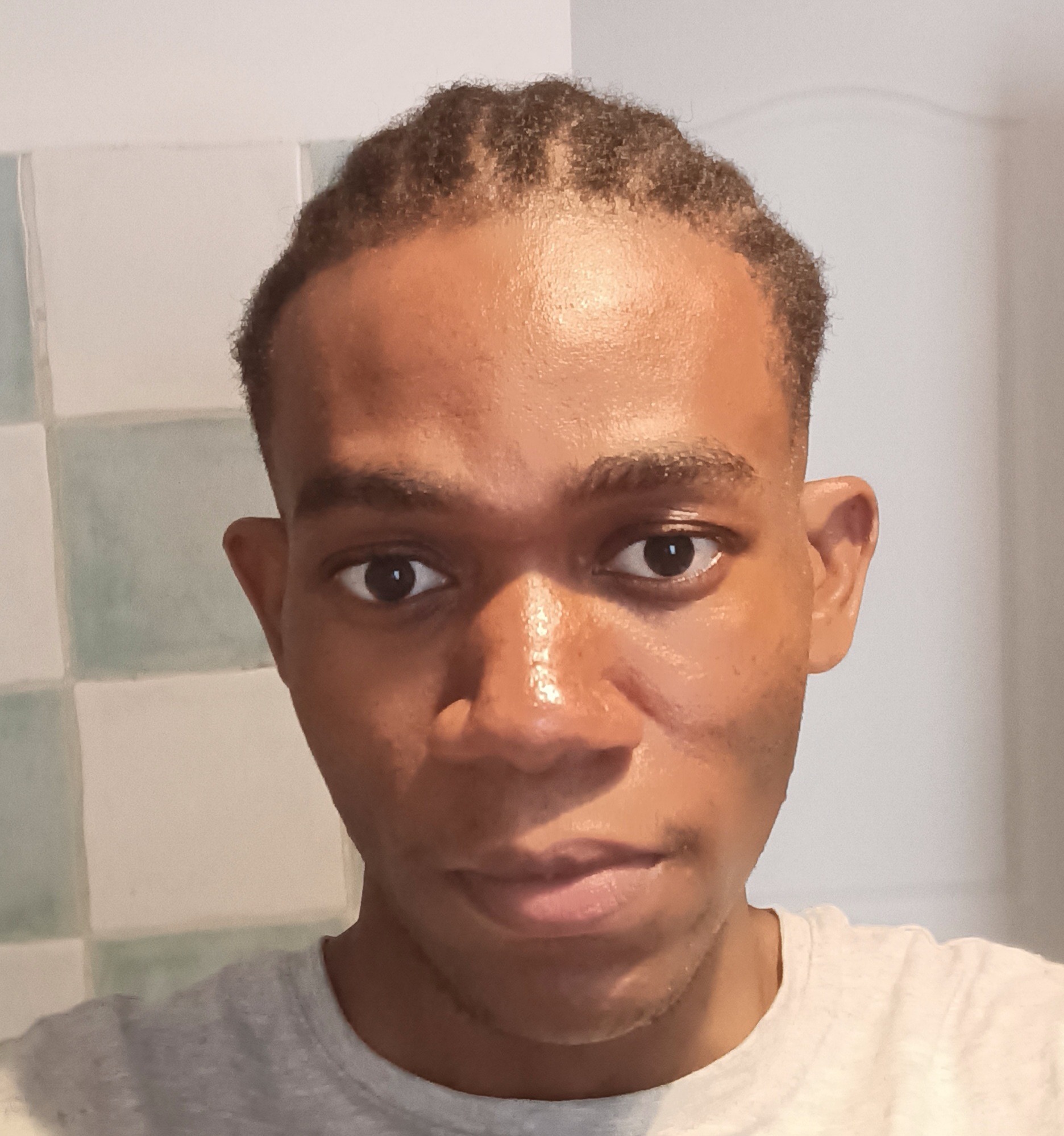 Profil de Gisel, 24 ans, Boite gay à Vignogn