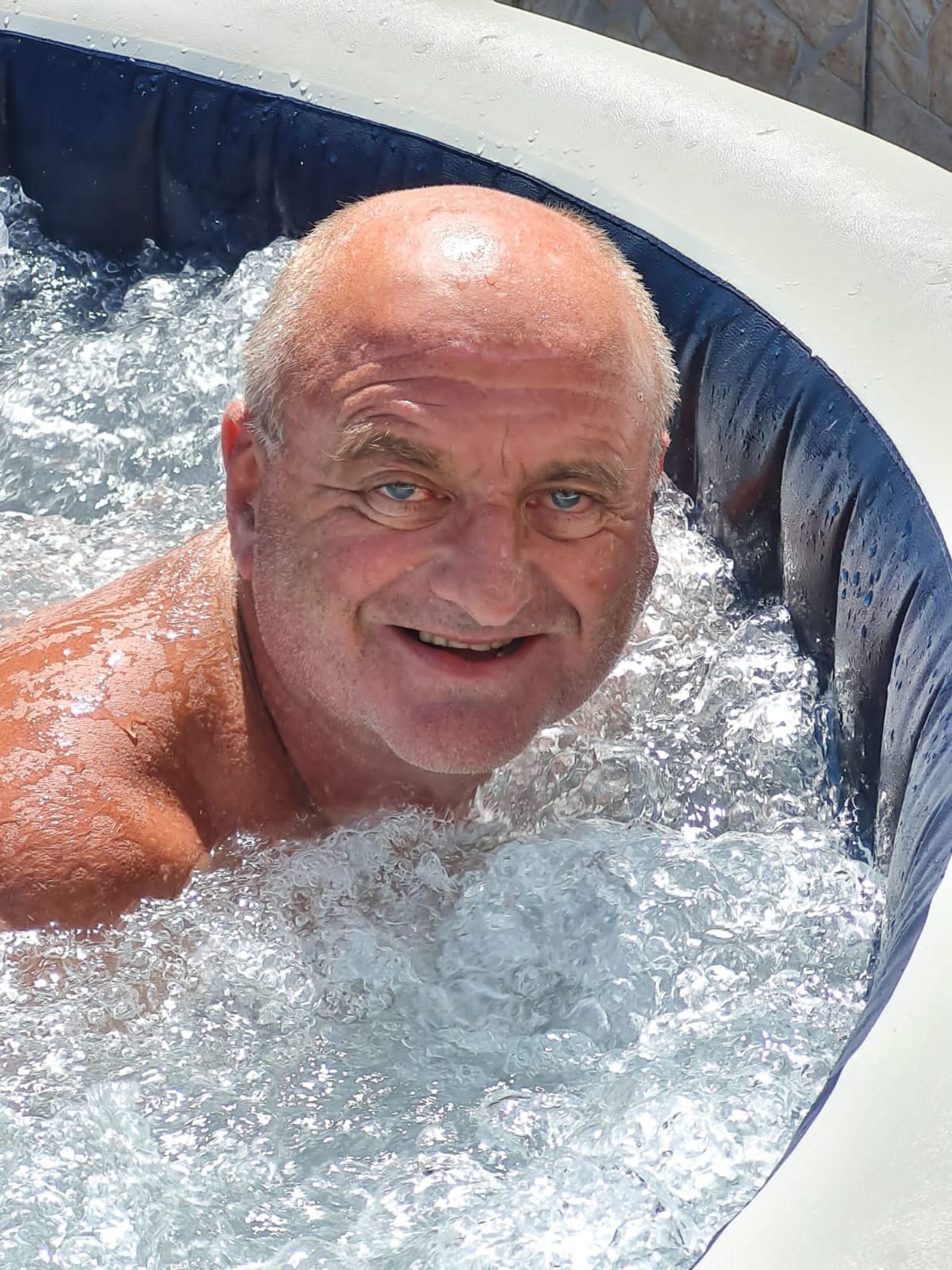 Profil de Djellali, 50 ans, Boite gay à Rivaz
