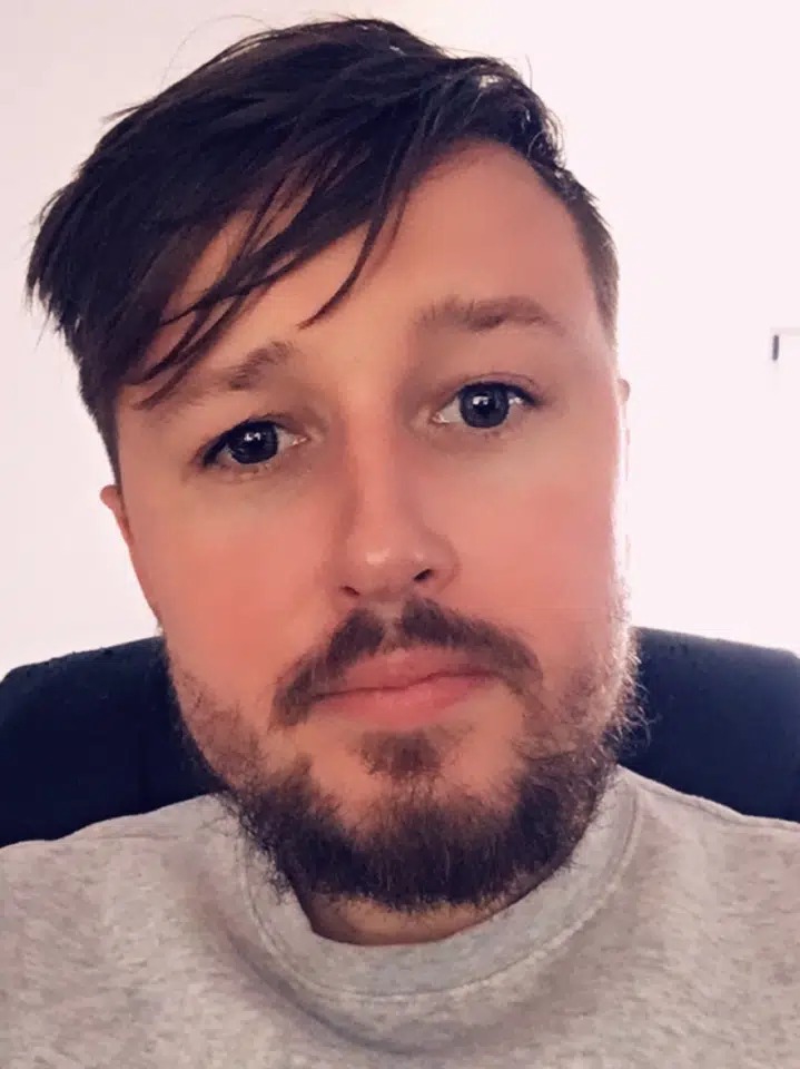 Profil de Randy, 32 ans, Boite gay à Champoz