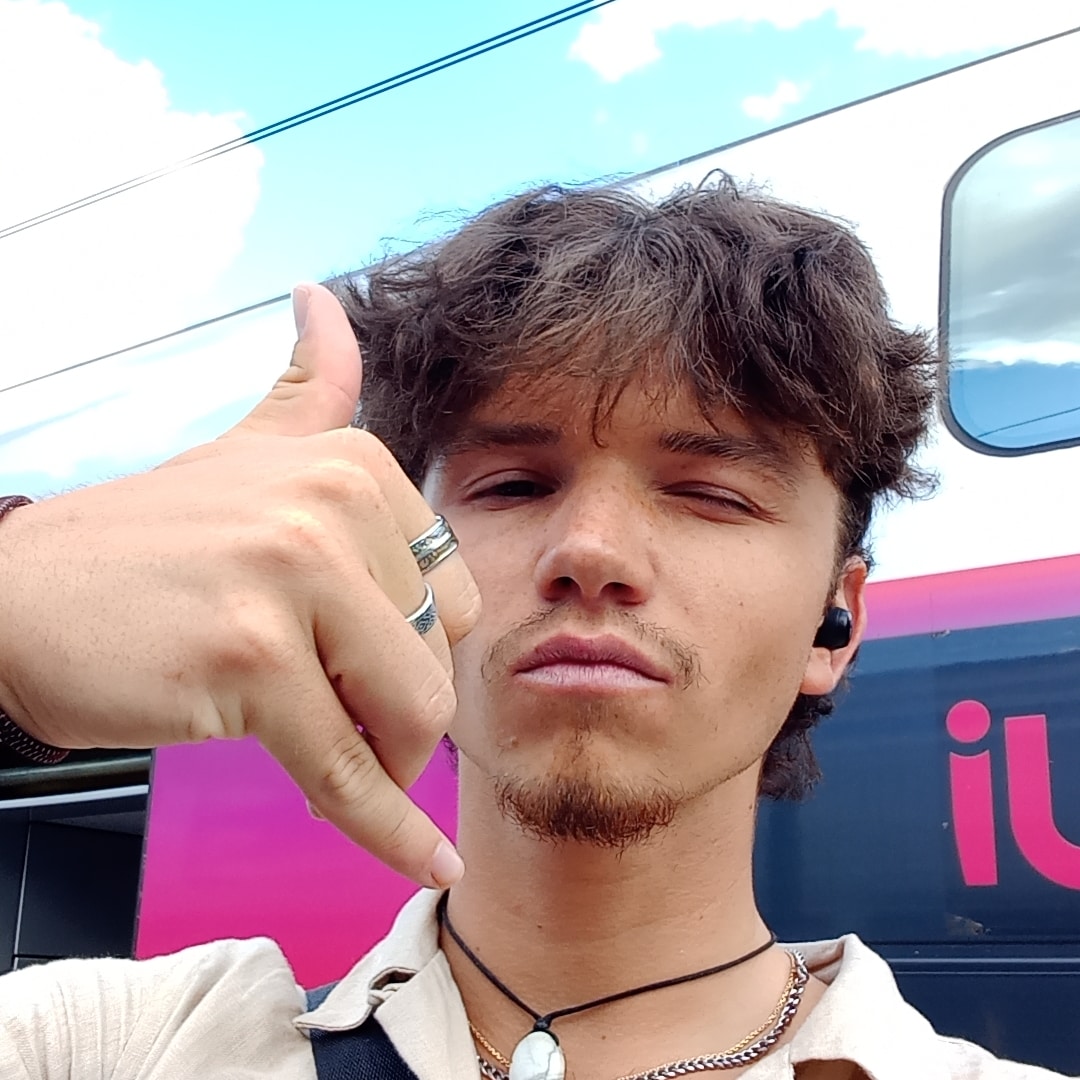 Profil de Aramis, 20 ans, Boite gay à Buchillon