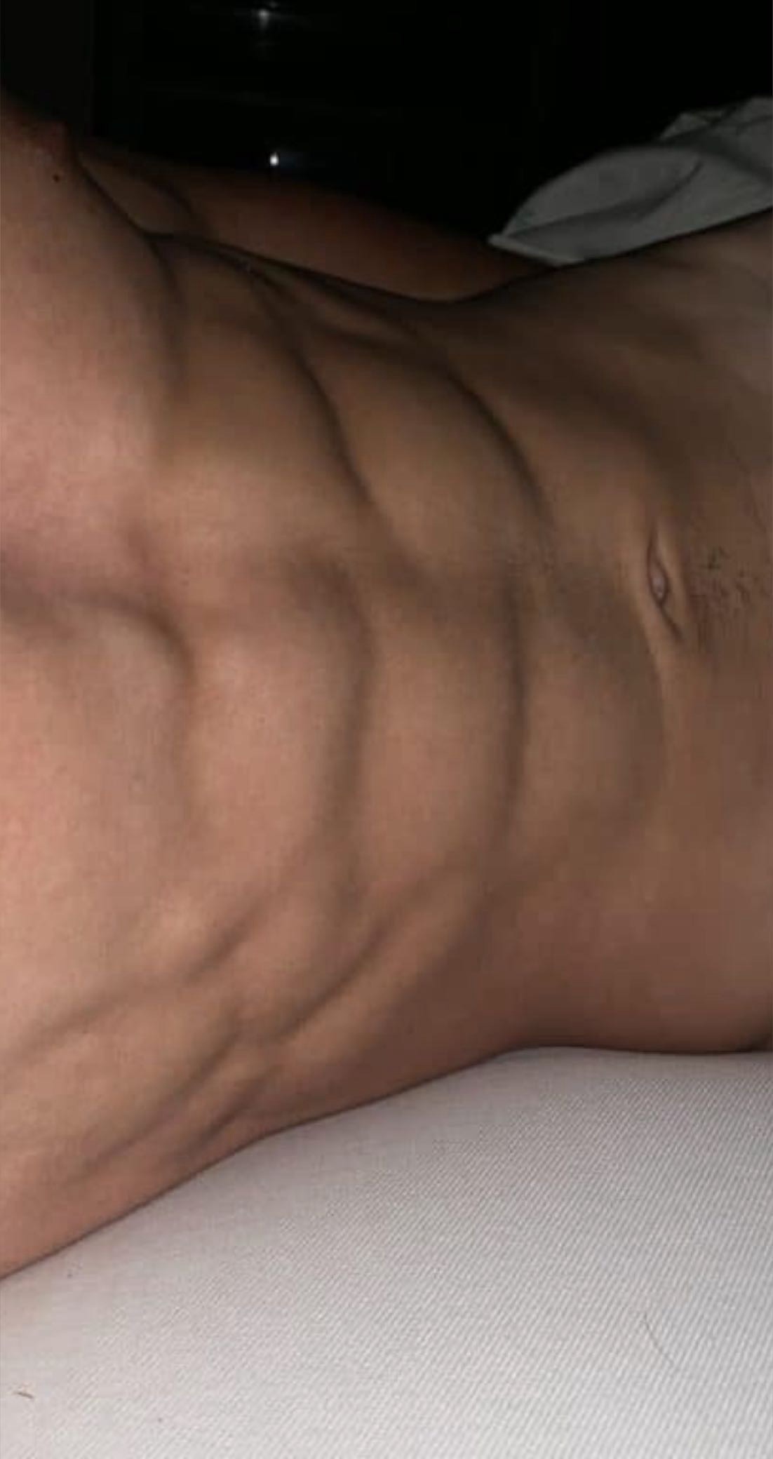 Profil de Aures, 24 ans, Boite gay à Gansingen