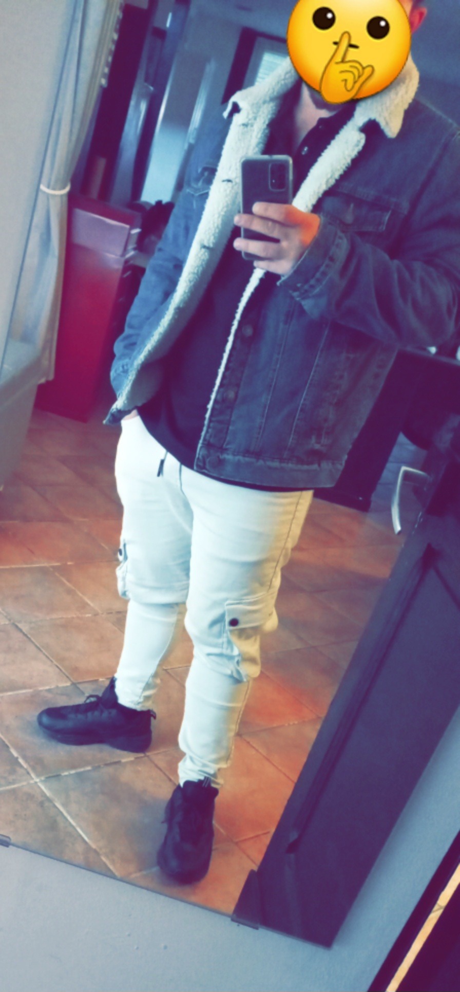 Profil de Ionut, 25 ans, Boite gay à Luins