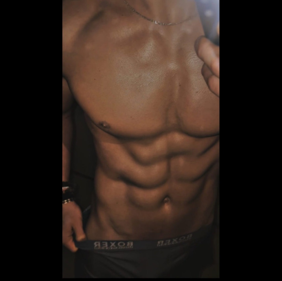 Profil de Godefroy, 24 ans, Boite gay à Hellikon