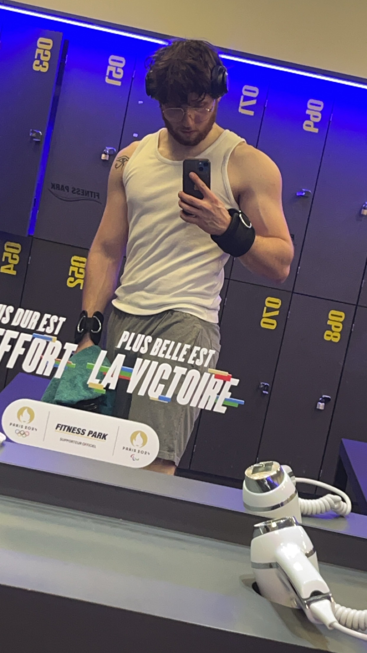 Profil de Abdelhaziz, 22 ans, Boite gay à Büron