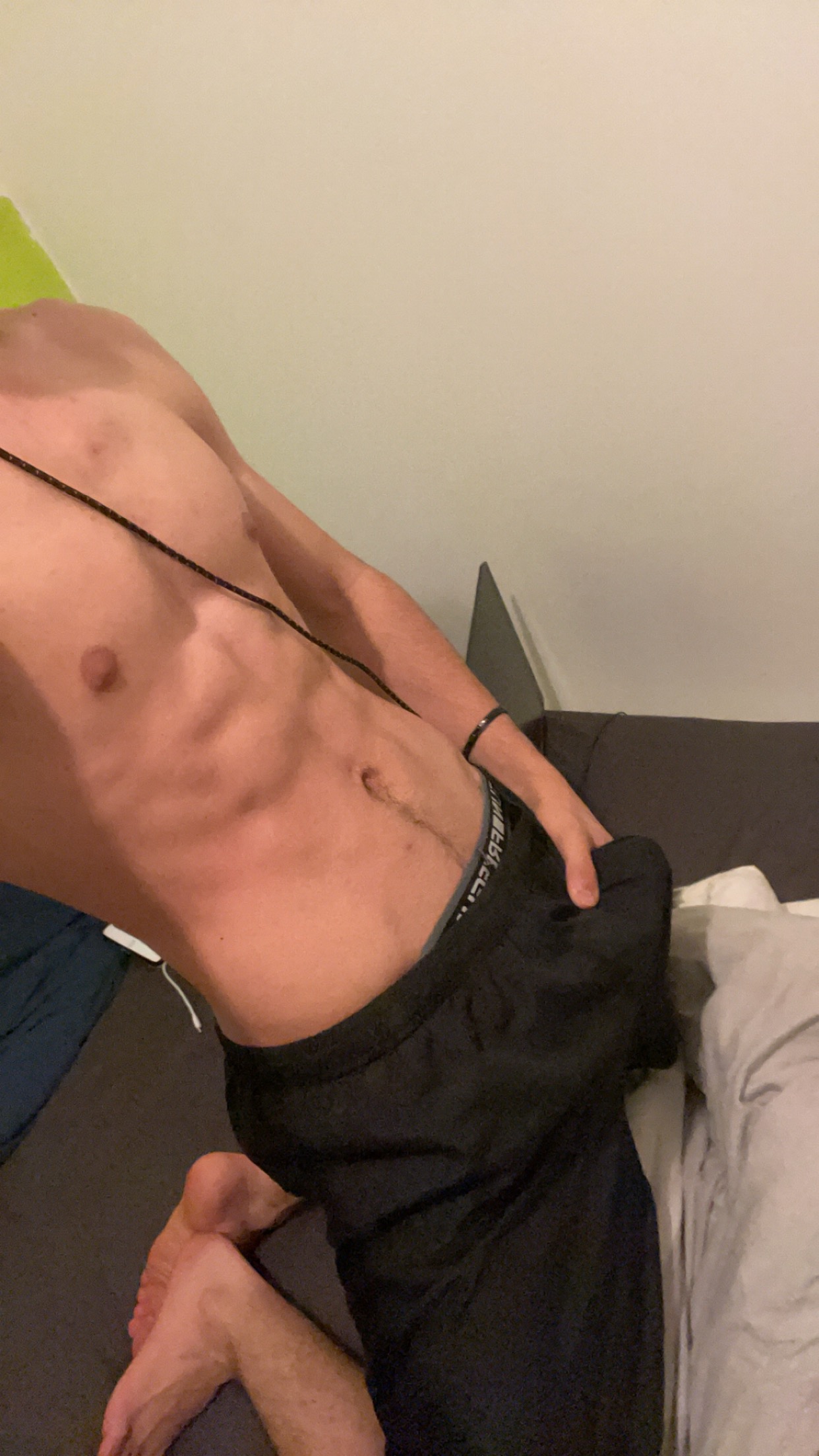 Profil de Naser, 21 ans, Boite gay à Luins