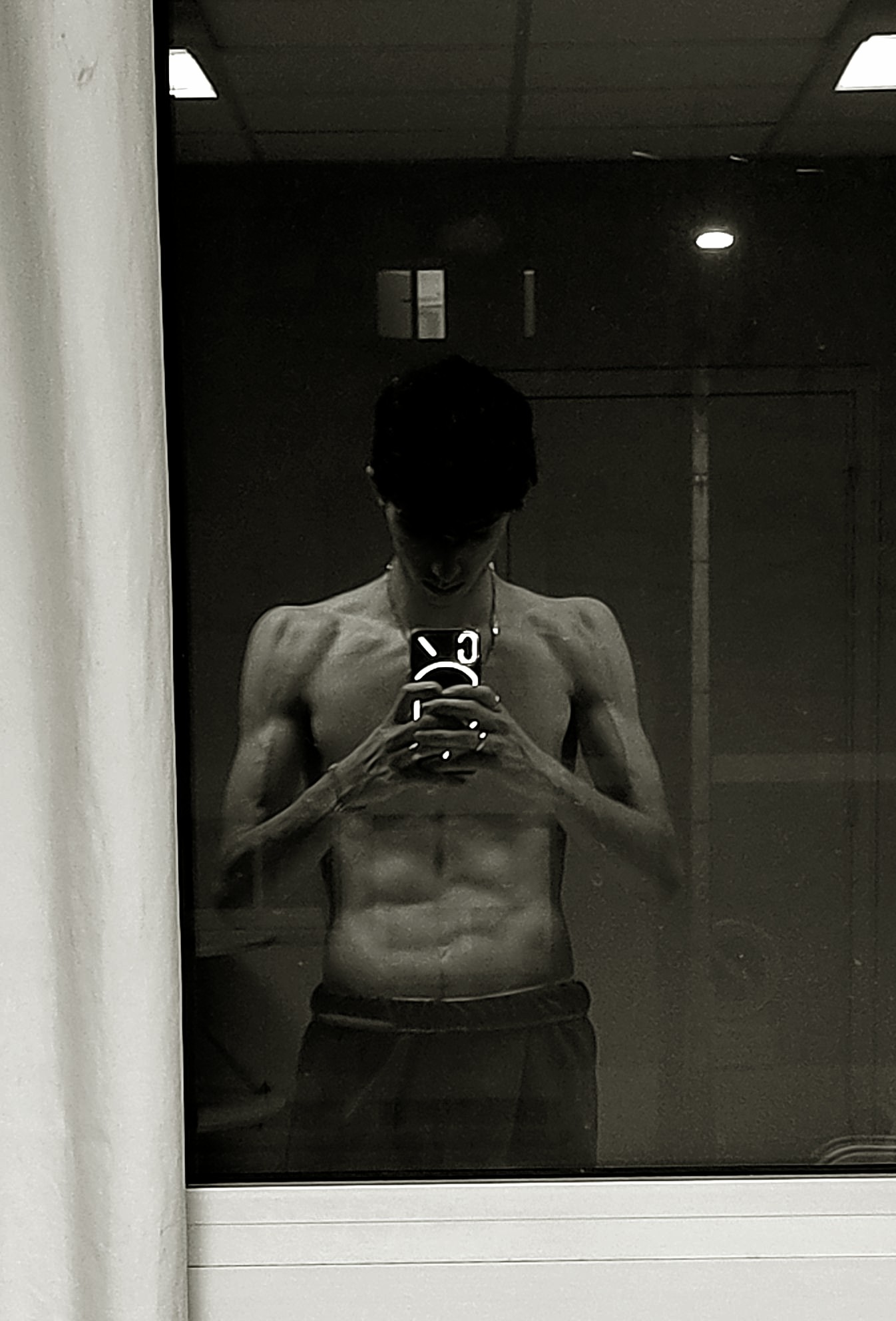 Profil de Khalile, 23 ans, Boite gay à Susten