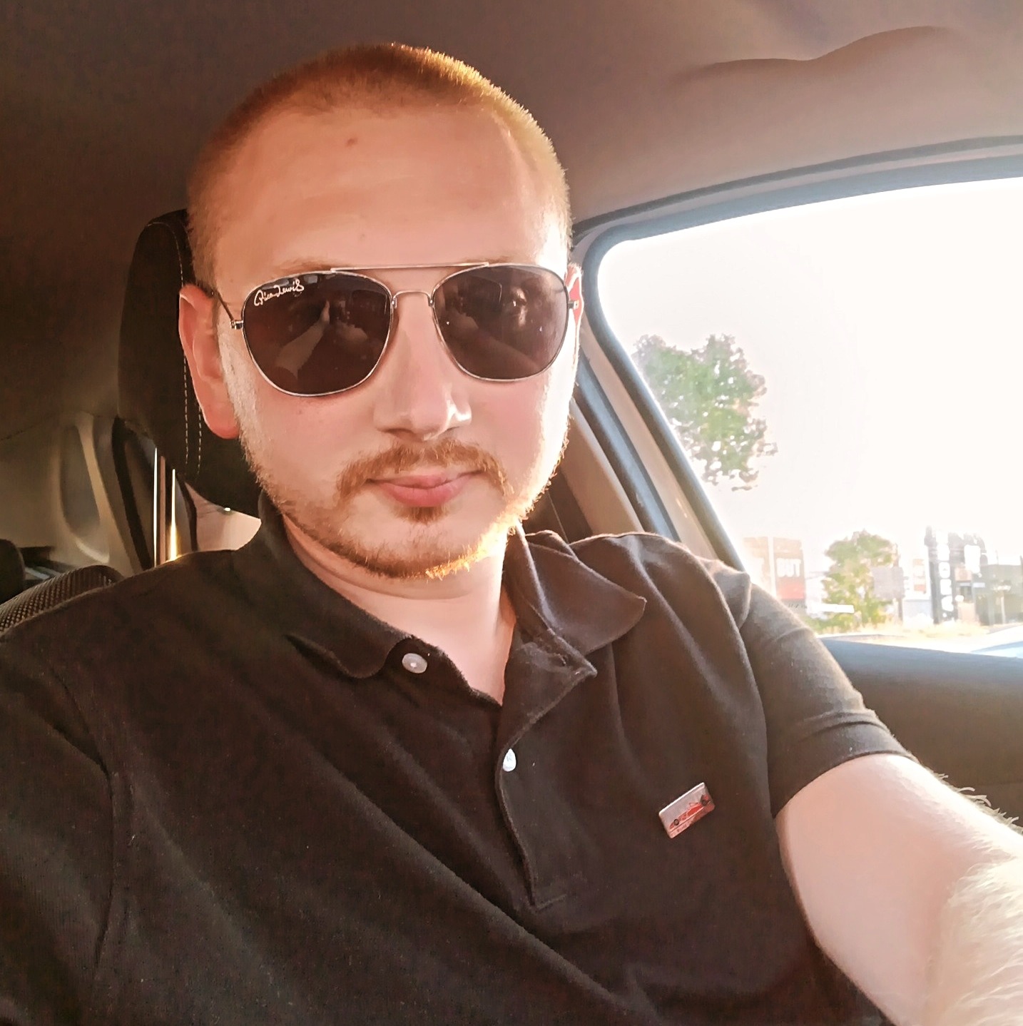 Profil de Mehdine, 27 ans, Boite gay à Borex