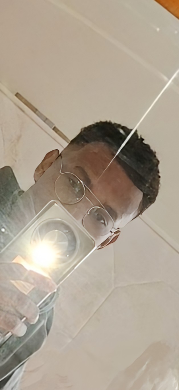Profil de Tran, 25 ans, Boite gay à Lüen