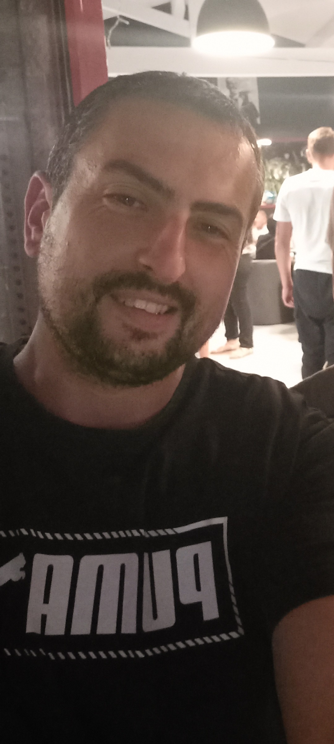 Profil de Orel, 38 ans, Boite gay à Flendruz