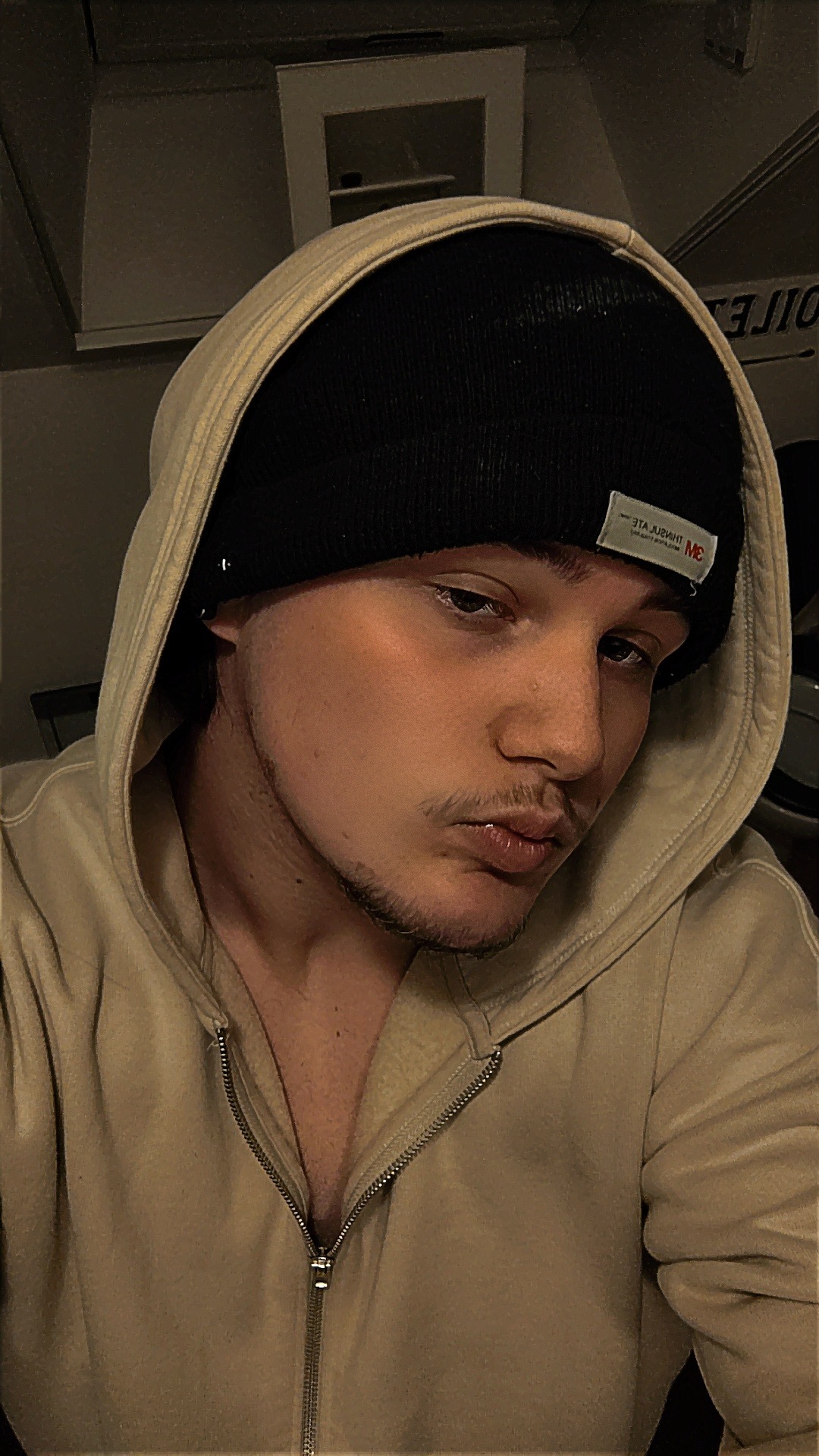 Profil de Goery, 19 ans, Boite gay à Bottens