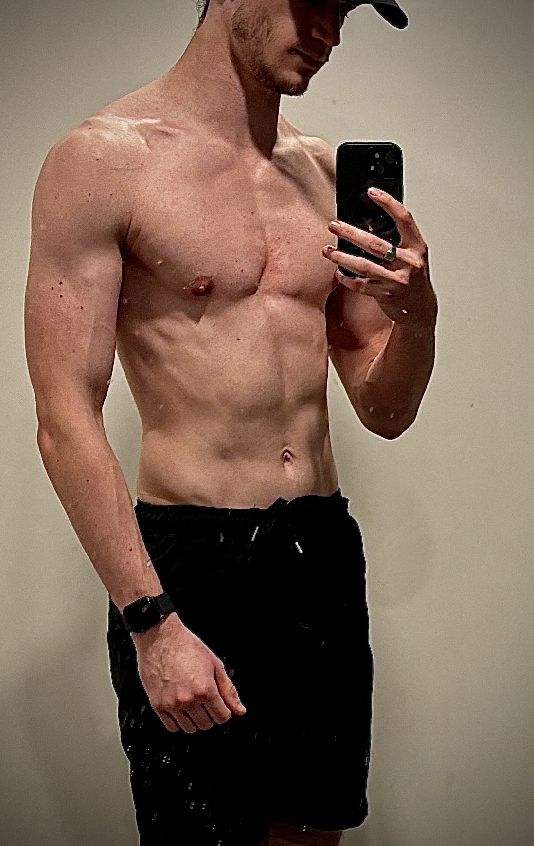 Profil de Lakhdar, 25 ans, Boite gay à Avenches