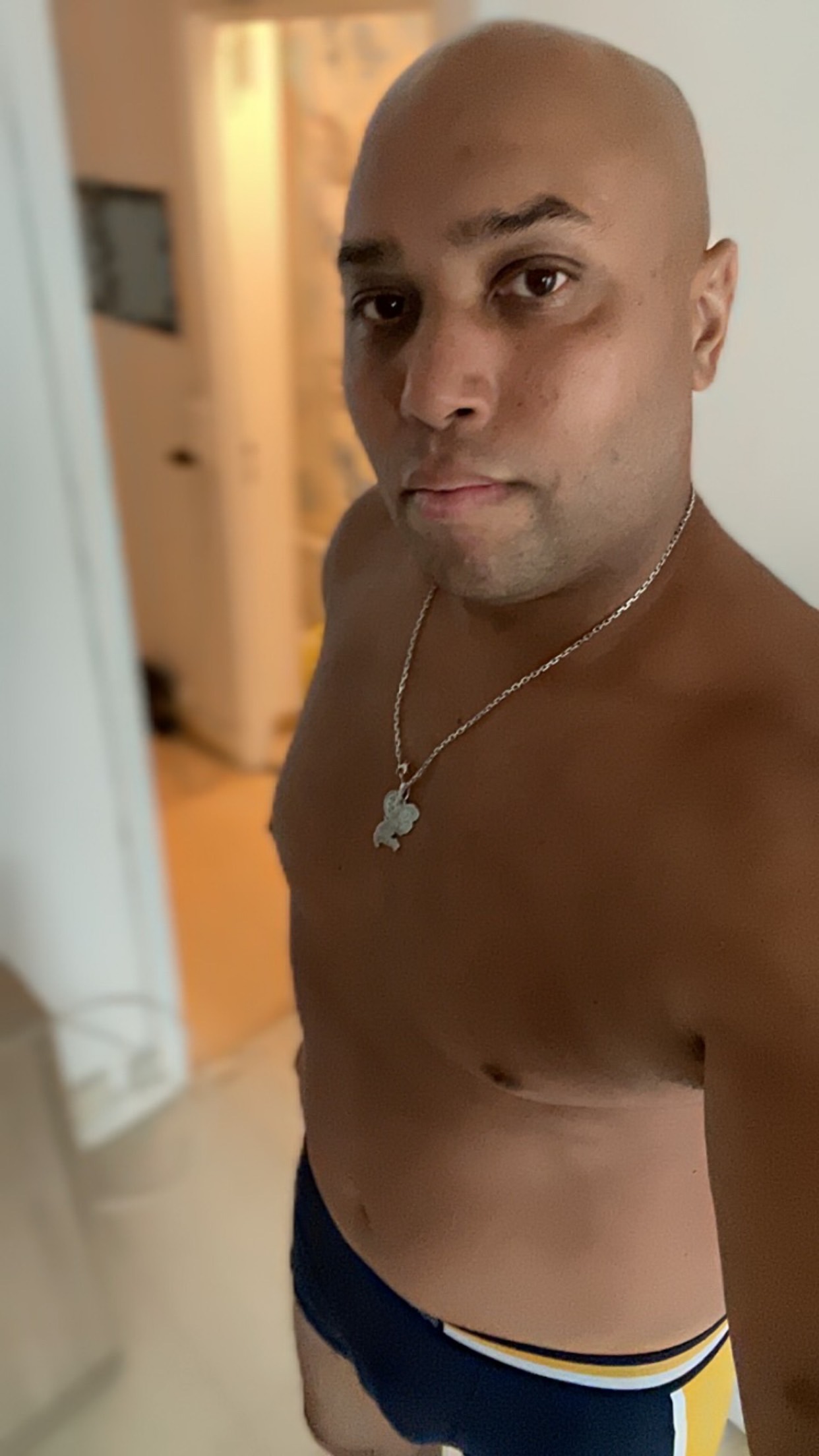Profil de Maxym, 43 ans, Boite gay à Pomy