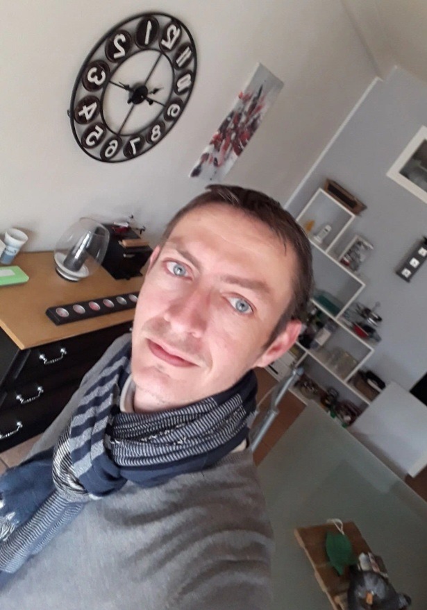 Profil de Sainte-claire, 37 ans, Boite gay à Brügglen