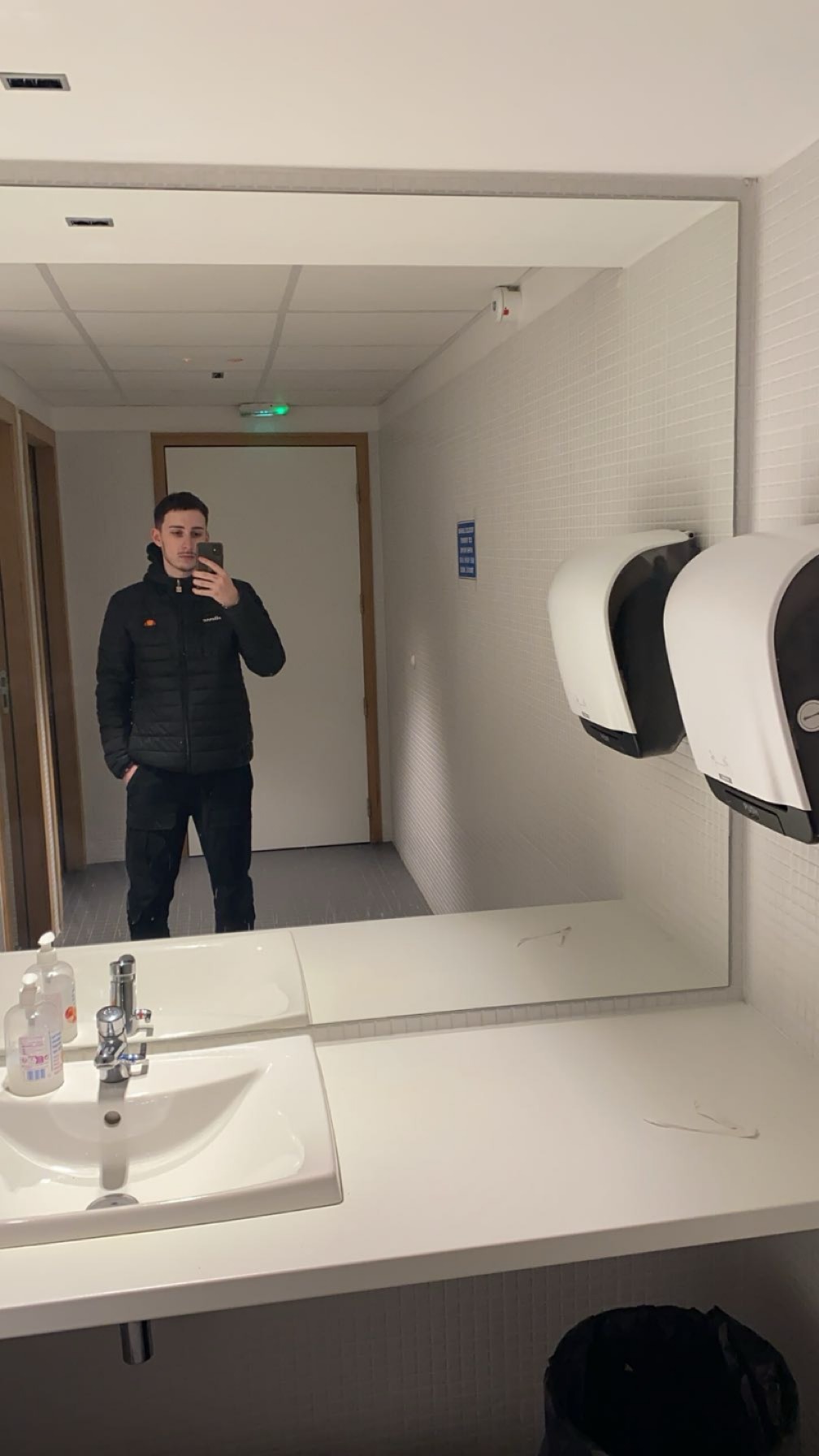 Profil de Kristen, 19 ans, Boite gay à Cerniaz VD