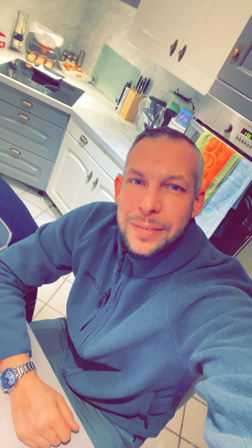 Profil de Redan, 19 ans, Boite gay à Engelberg